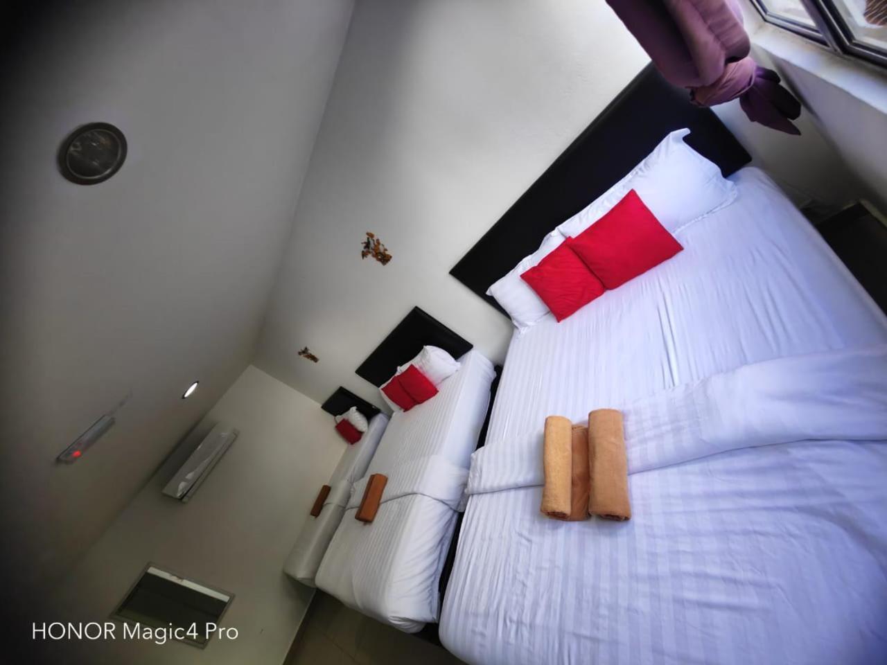 Melawati Ria Hotel Kuala Selangor Luaran gambar